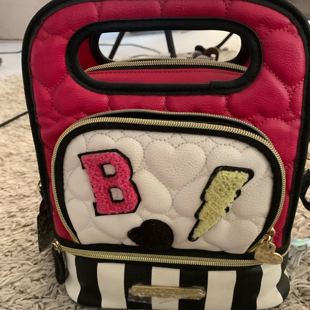 Makeup bag